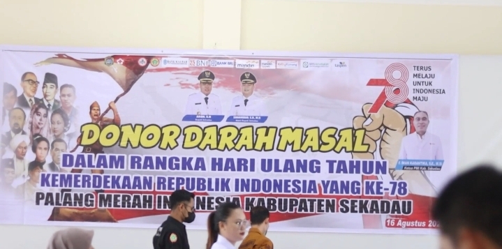 Kegiatan Donor darah massal Komunitas Pejuang Darah Sekadau | Foto: Dokumentasi Pribadi via Policetube.com