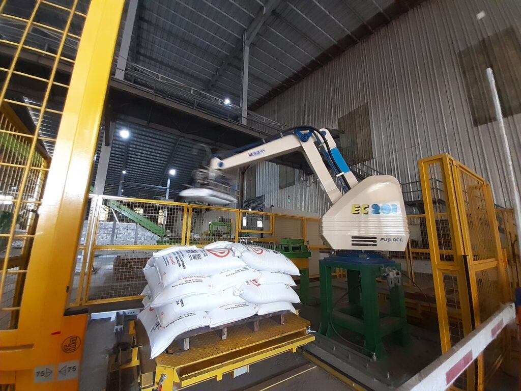 Produksi gula di PT Gunung Madu Plantations (Sumber: gunungmadu.co.id)
