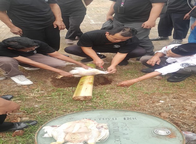 sesi praktik penyembelihan unggah saat Bimbingan Teknis JULEHA