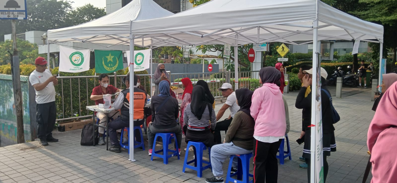 Pemeriksaan kesehatan gratis, salah satu contoh kegiatan di HBKB Jakarta