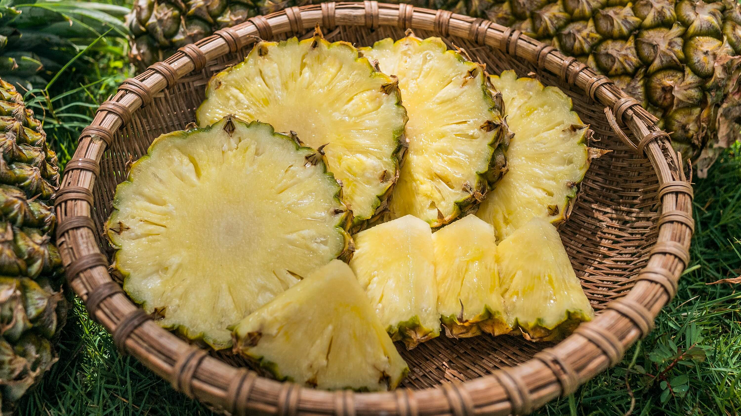 Nanas yang Tinggi Asam Jadi Buah yang Harus Dihindari Penderita Asam Lambung | Sumber: Unsplash @Phoenix Han