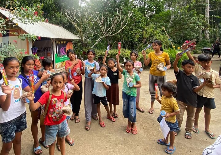 Potret kegiatan edukasi GBS kepada anak-anak kelas Kunyit | Instagram Gigi Bali Sehat