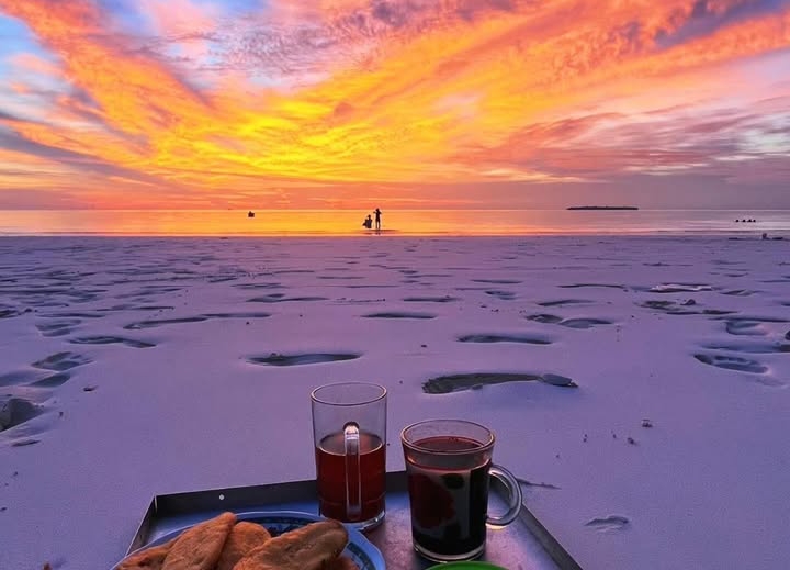 Potret sunrise di Pantai Ngurbloat | Instagram Kampung Berseri Astra Ngilngof Maluku Tenggara