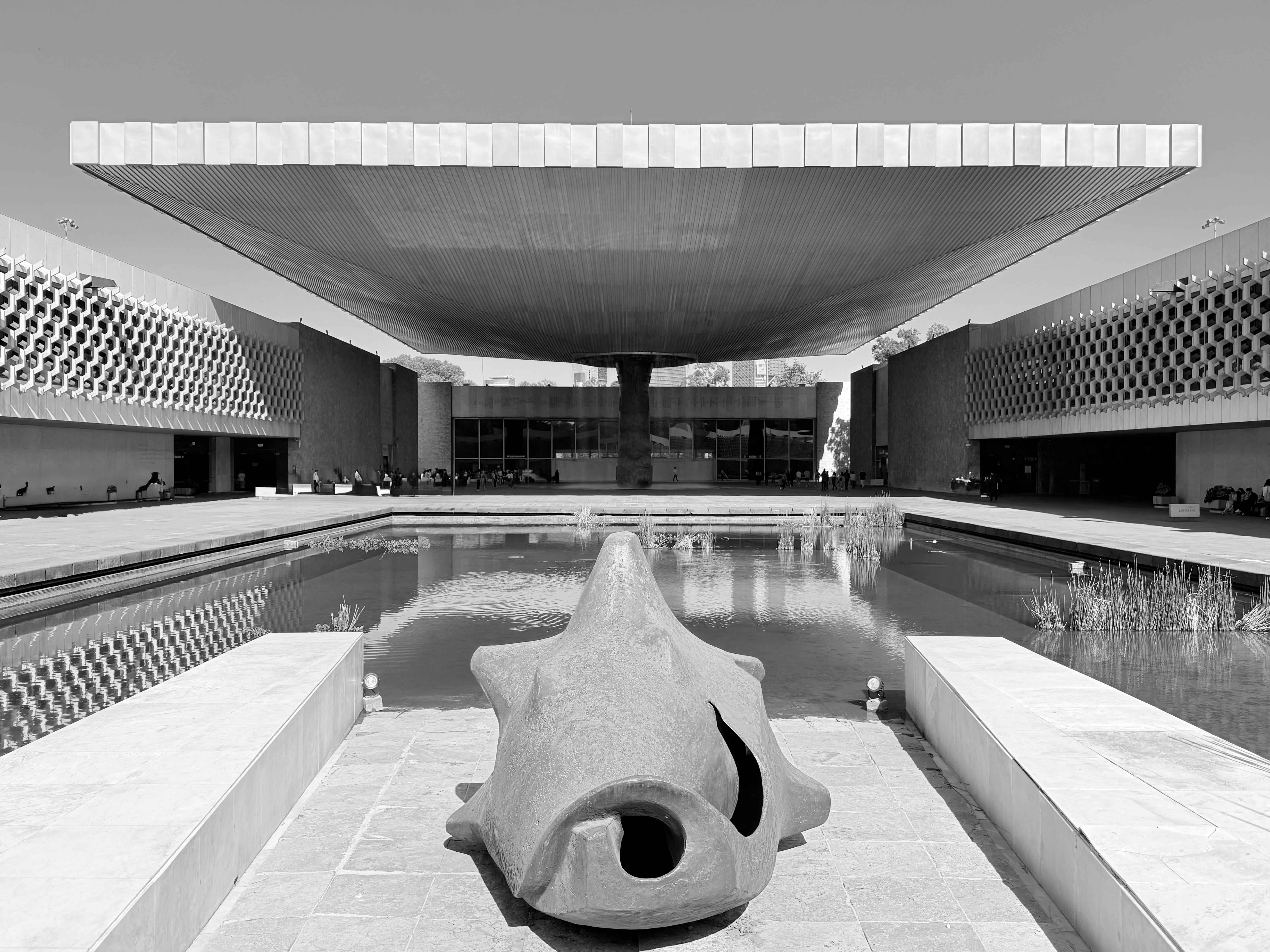 Ilustrasi suasana di dalam monumen