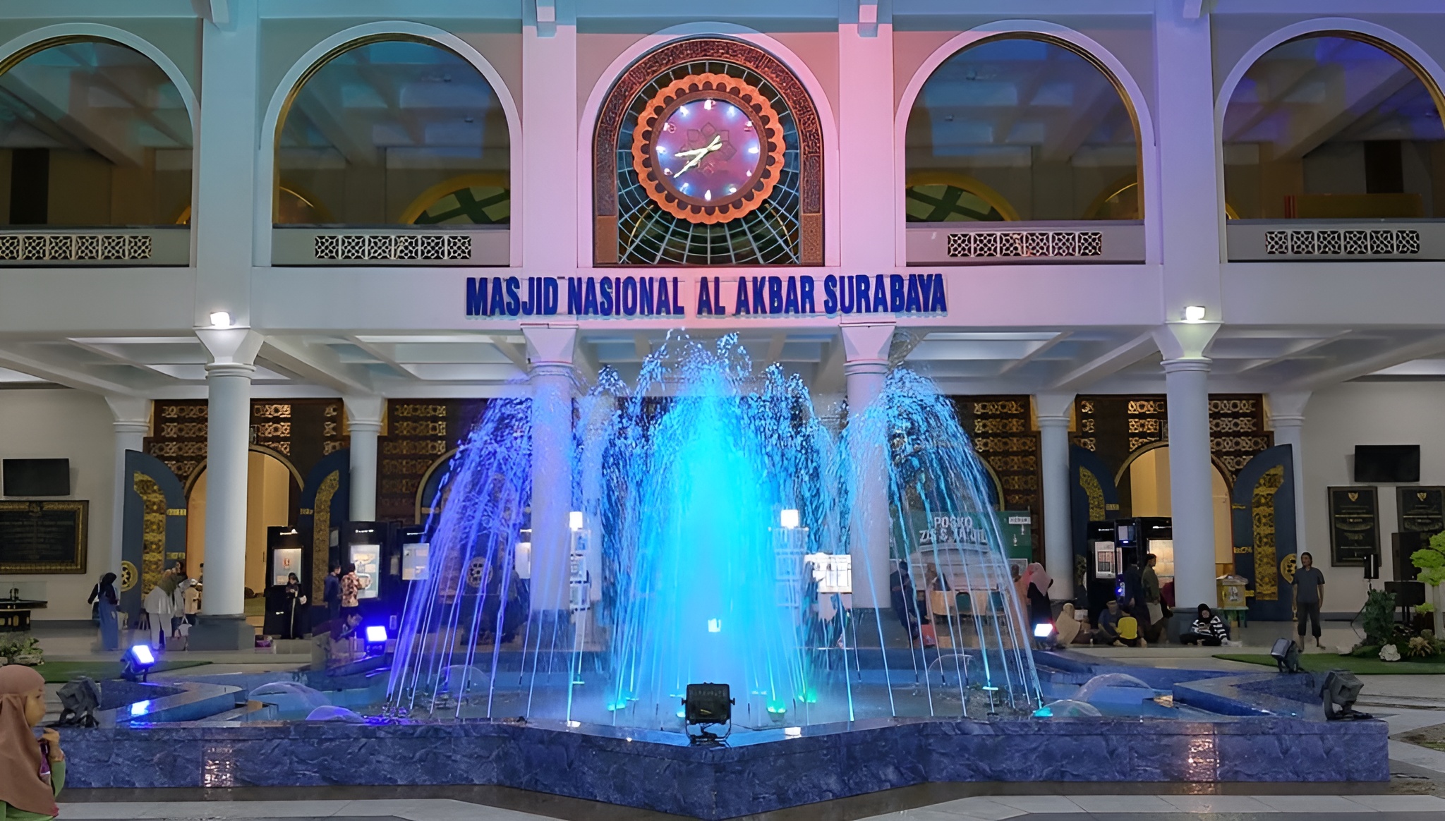 Masjis Al-Akbar Surabaya, Punya Menara 99 Meter Melambangkan 99 Nama Asmaul Husna