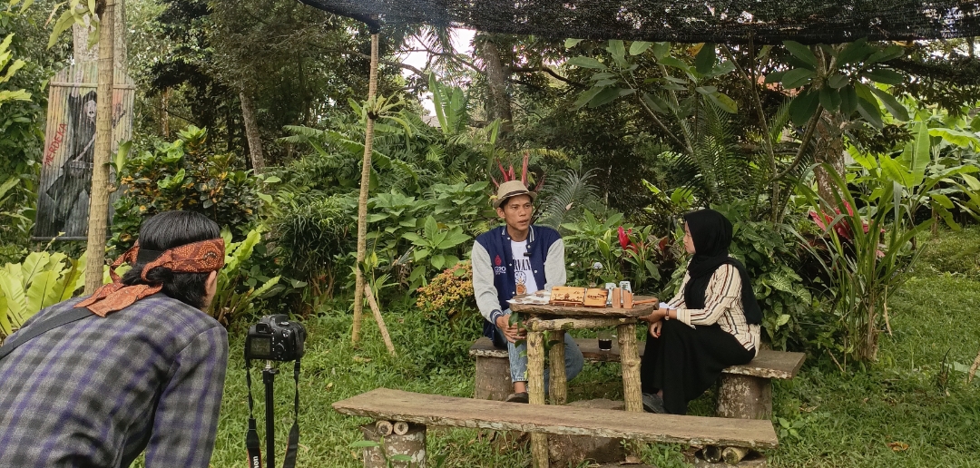 Proses dibalik layar pembuatan video podcast di Gema Desa Talk | sumber: Dok. Pribadi Belgi Alhuda