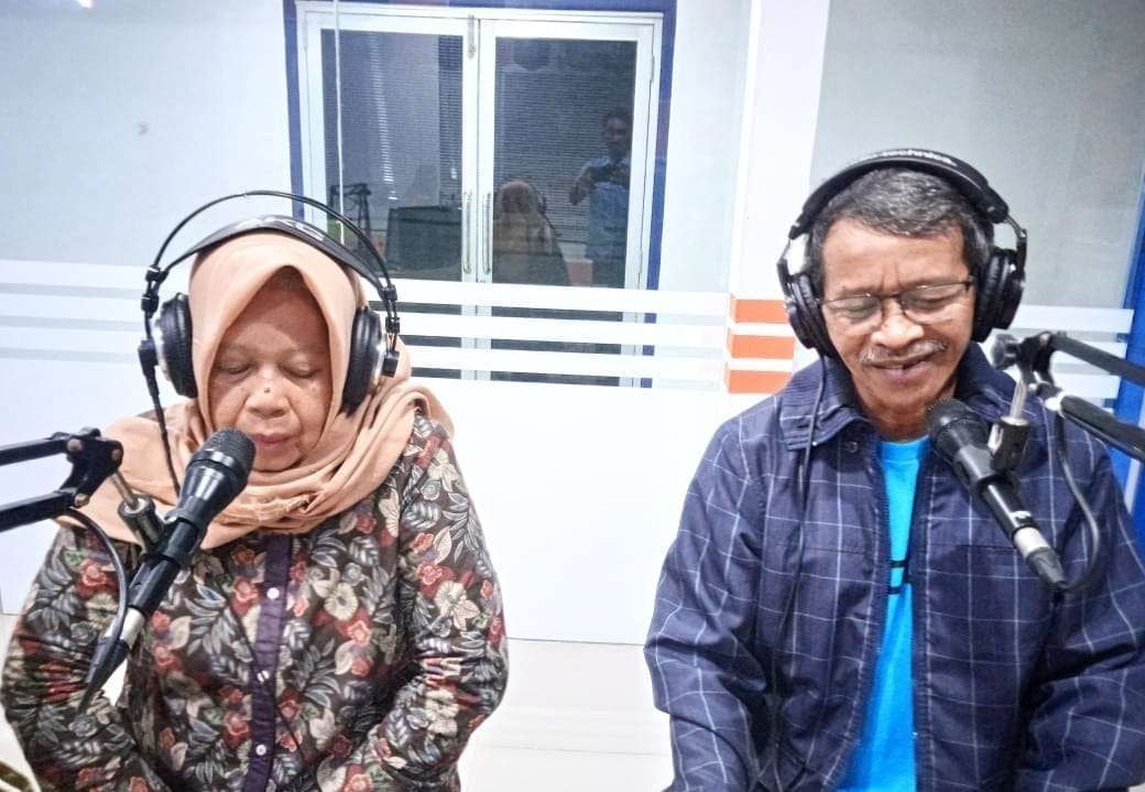 Dian Rossana Anggraini dan Yuli Tulistianto