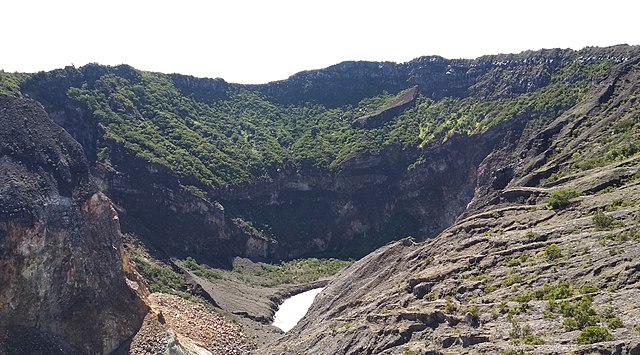 Puncak Gunung Ciremai (3.078 mdpl) | Foto: Wikimedia Commons