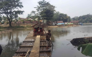 Rakit Situ Cangkuang Leles-Garut/Foto : Dok. Pribadi (Agus Kusdinar)