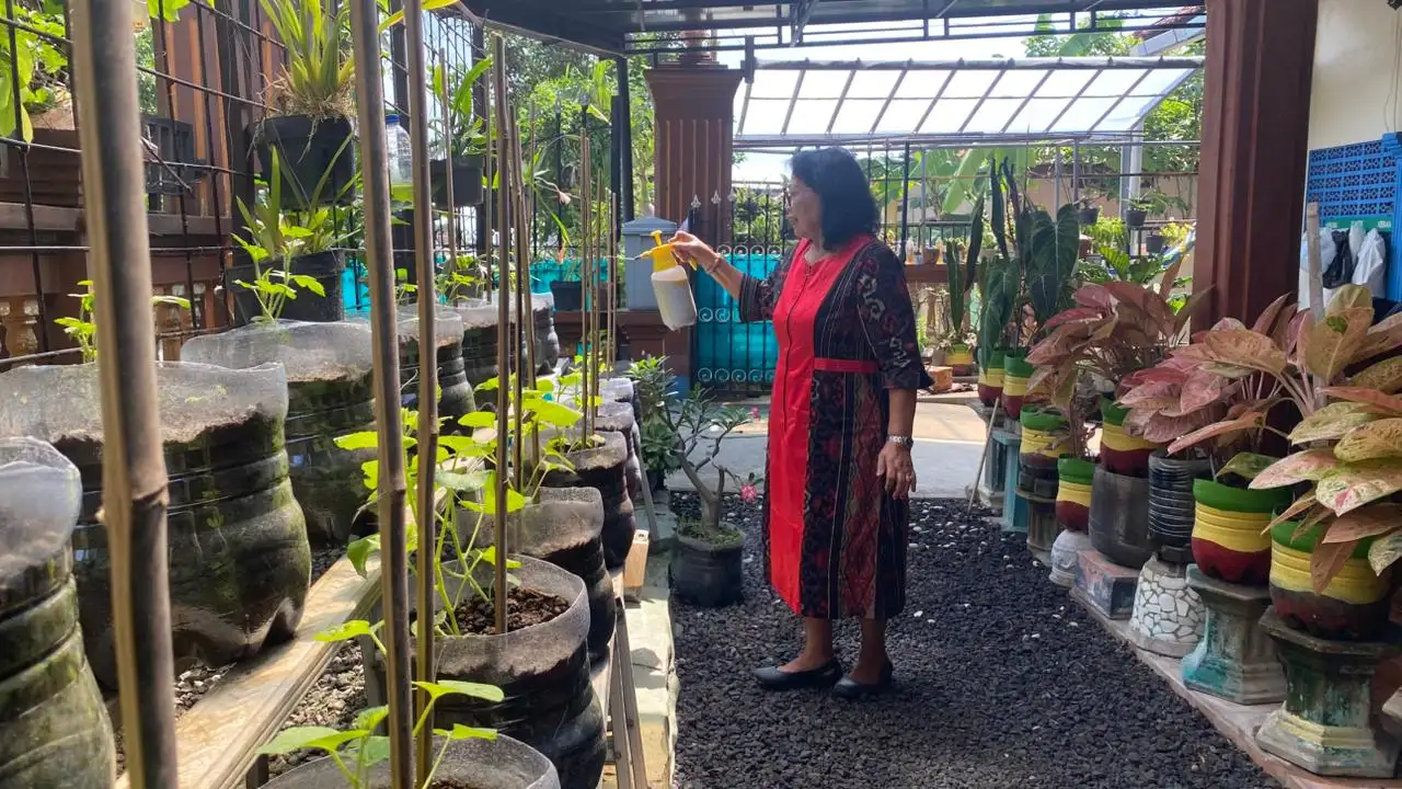 Siti Rahayu atau Yayuk