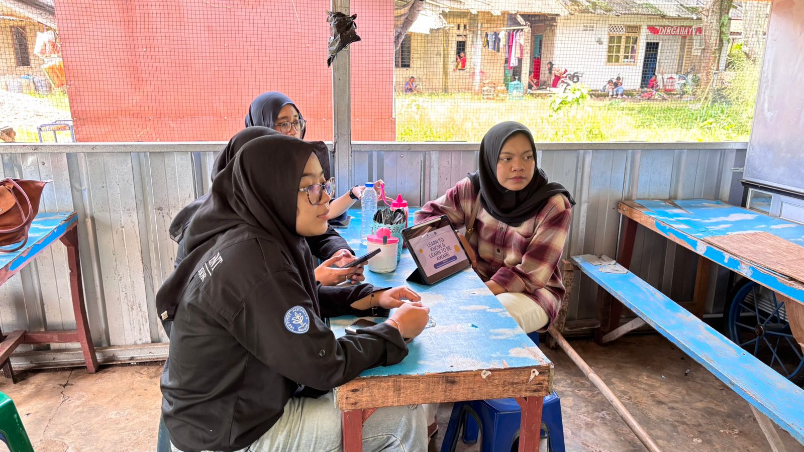 Dokumentasi Pribadi: Pemaparan materi sesi Learn to Know and Learn to Be Aware