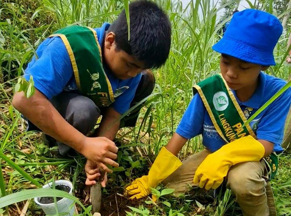 Aksi Menanam di Kawasan Hutan Lindung Puspo, Pasuruan I Foto: Dokumentasi Pribadi