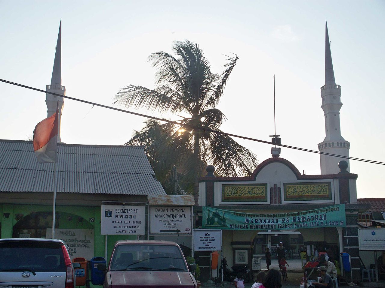  Masjid Luar Batang