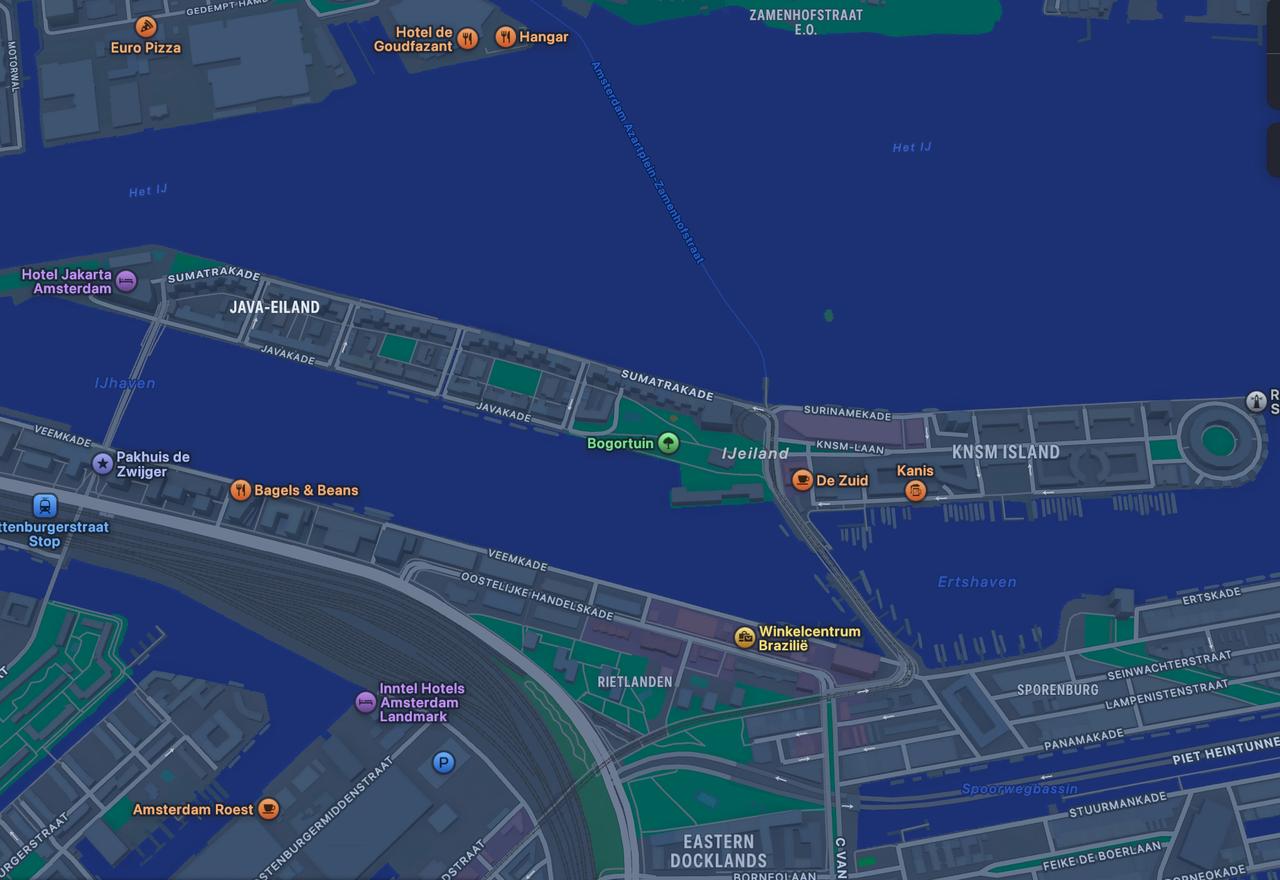 Java Eiland dilihat dari citra satelit 