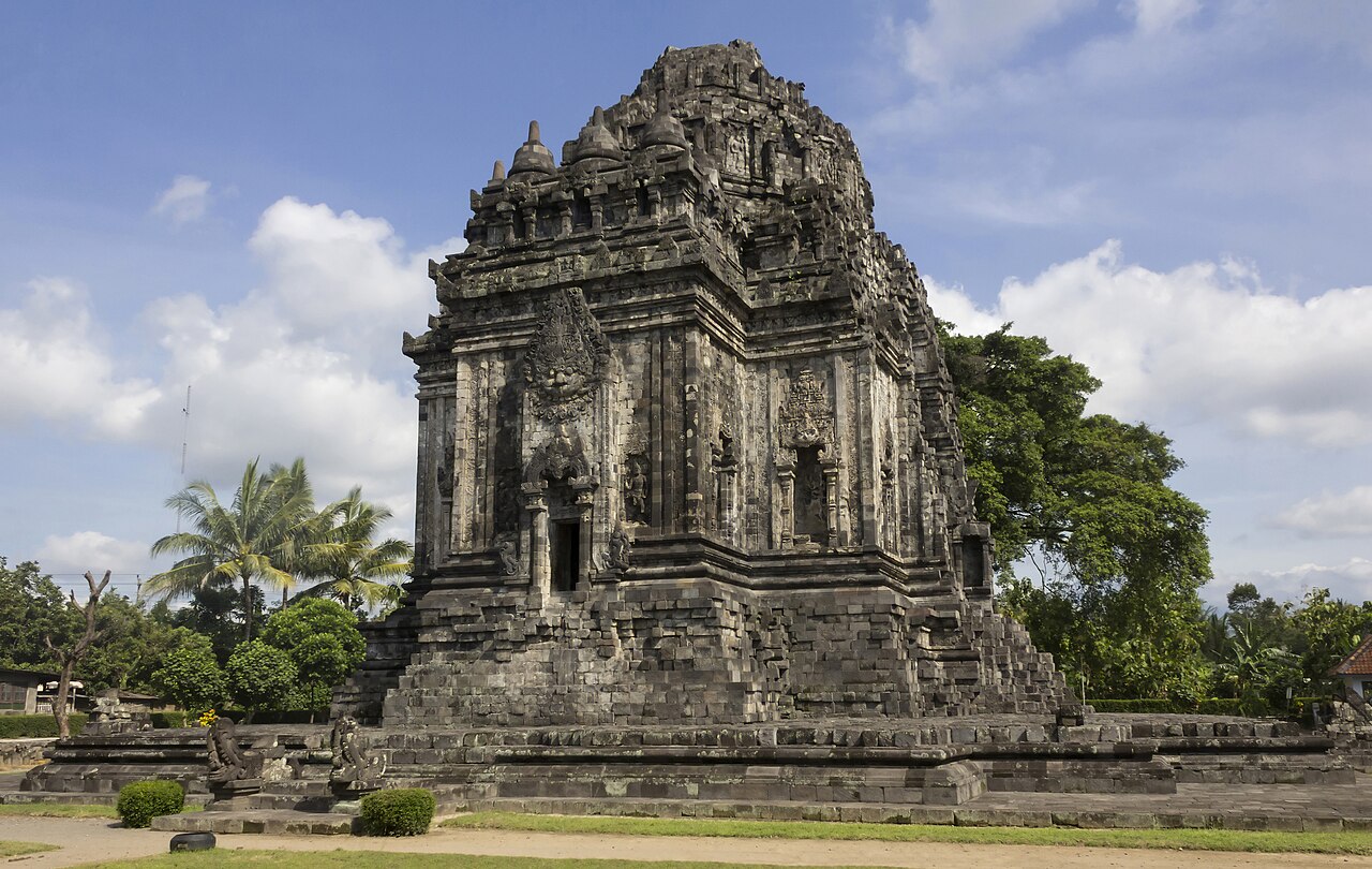 candi kalasan, destinasi wisata yang dekat dengan desa wisata bromonilan | sumber : wikimedia commons