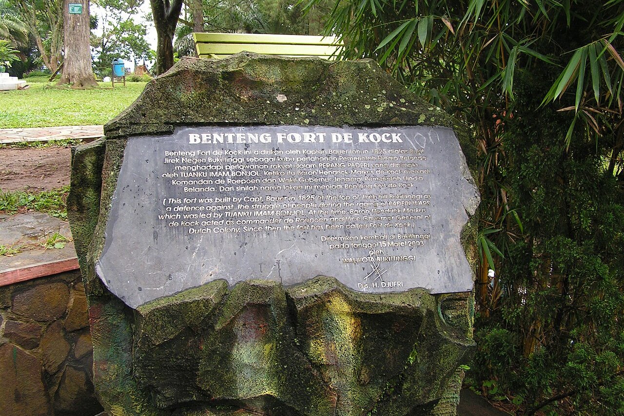 Prasasti pendirian Fort De Kock