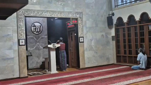 Masjid Jami Mungsolkanas Bandung. Foto: dokumen penulis.