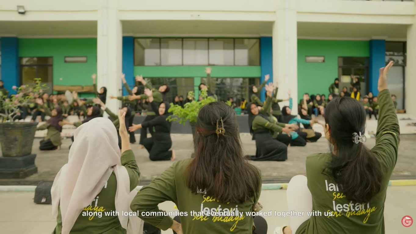Ekonomi Bergerak, Seni Hidup: Buah Manis Kolaborasi Industri & Budaya di Kabupaten Tapin