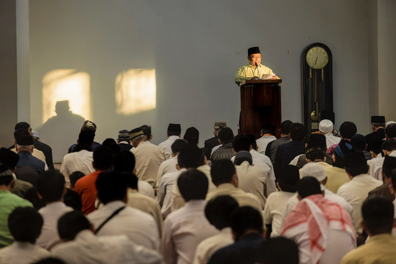 Potret Pelaksanaan Khutbah Idulfitri | Sumber: Wikipedia Commons