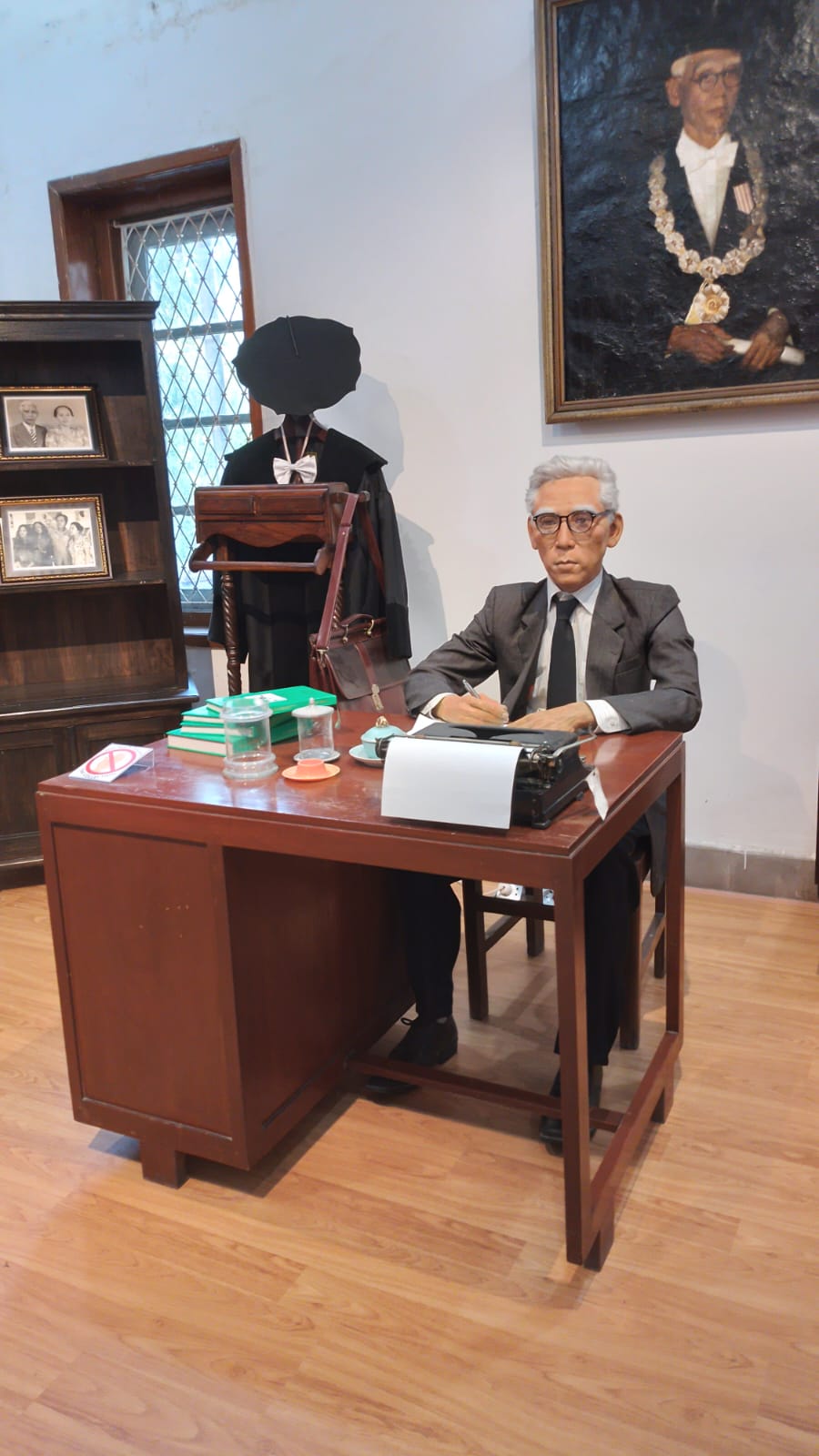 foto prof sardjito