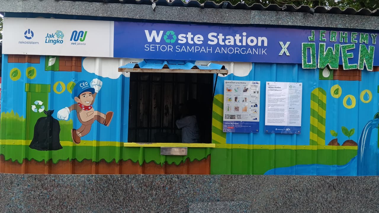 Waste Station Rekosistem MRT Dukuh atas bersama Jerhemy Owen (pribadi/Dimas Rahmat Naufal Wardhana)