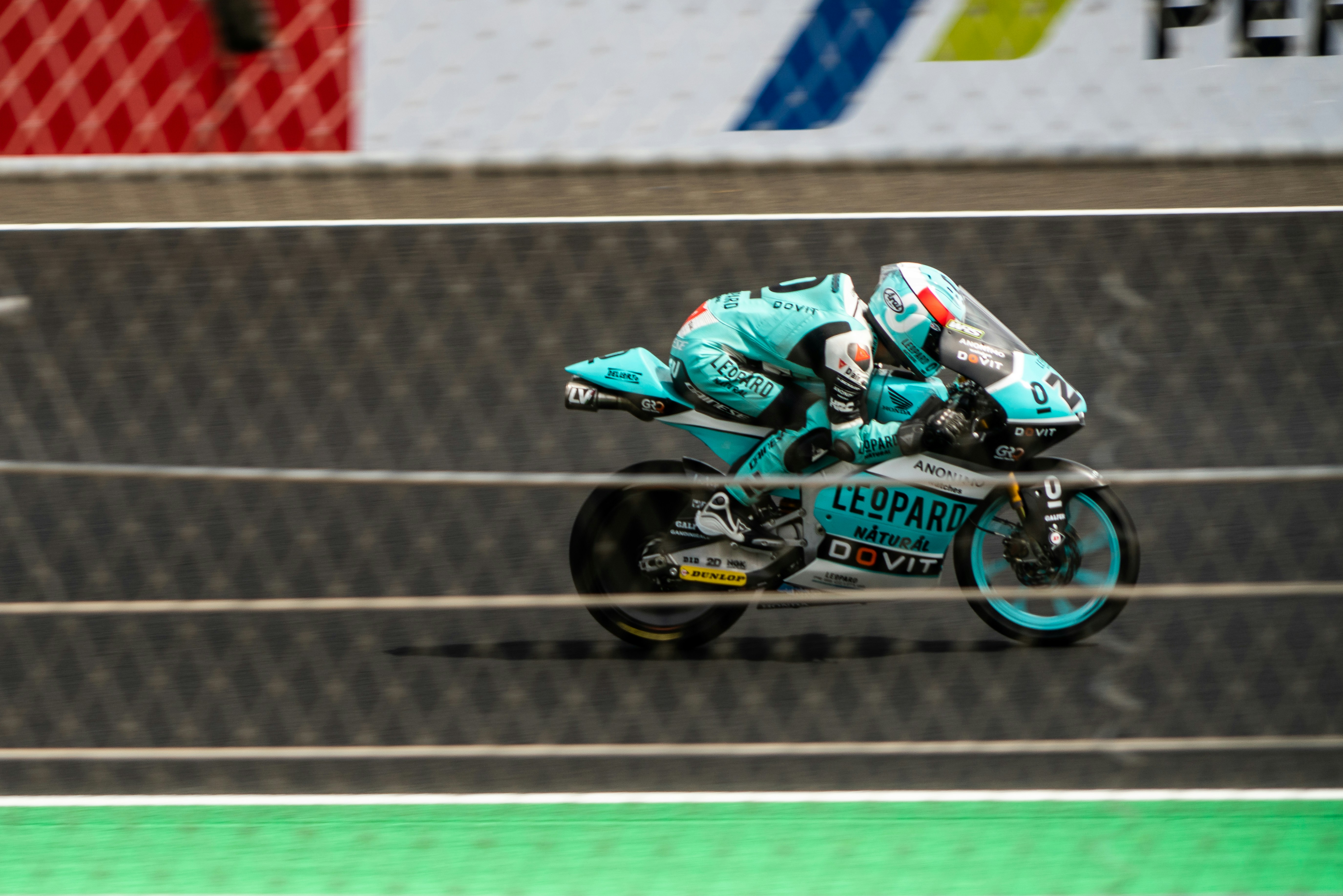 Aksi Moto 3 di Sirkuit Mandalika Pertamina
