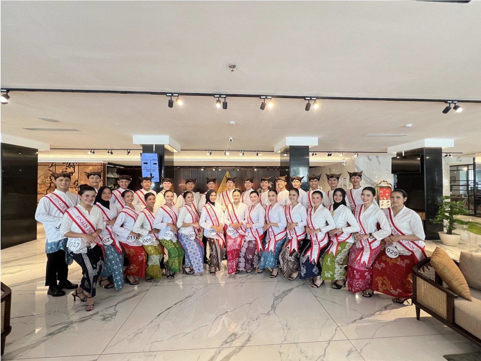 Satu langkah, banyak cerita. Para finalis Pemilihan Denok Kenang Kota Semarang 2026 dipersatukan oleh semangat belajar, berkolaborasi, dan merayakan kekayaan budaya Semarang