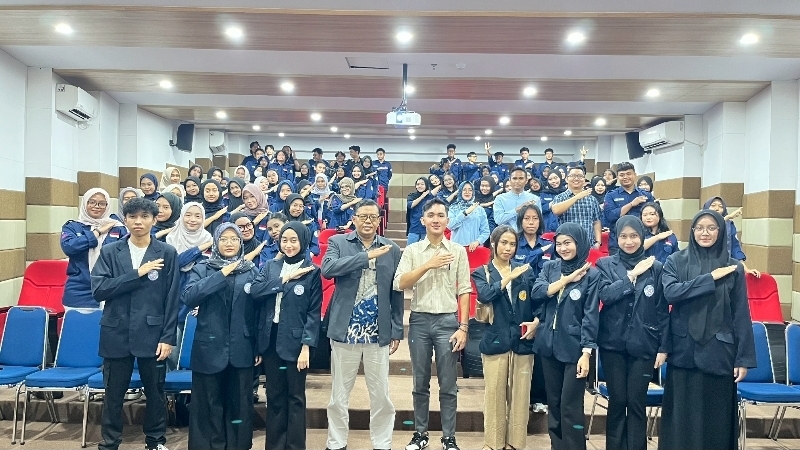 Menjadi narasumber Workshop Speak to Influence Prodi S1 Manajemen, Fakultas Hukum dan Bisnis, Universitas Duta Bangsa Surakarta.(Foto:Dok Arif Hidayat)