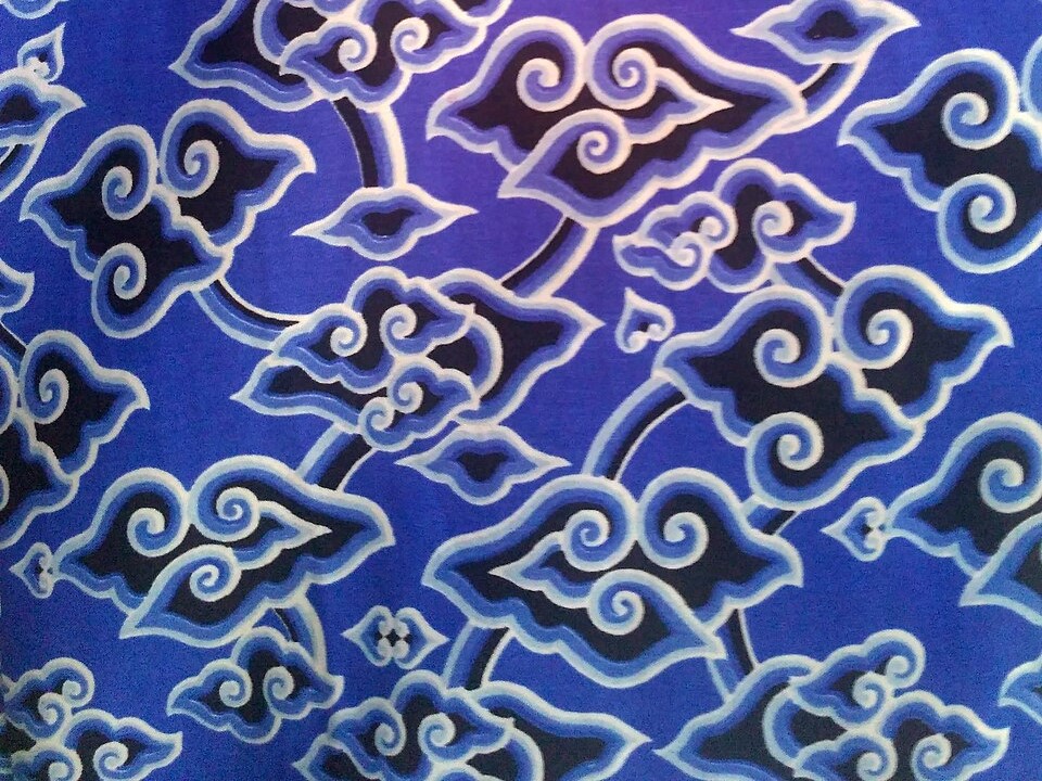 Asal-Usul Batik Mega Mendung Cirebon dan Filosofi Mengapa Dinamai 'Mega Mendung'? | Wikimedia Commons @Gunarta