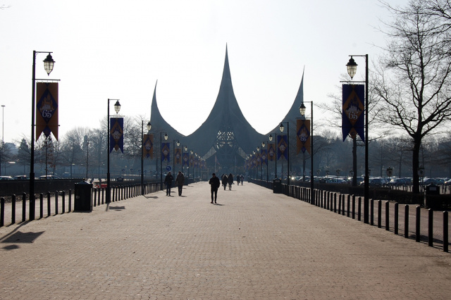 Huis van de Vijf Zintuigen yang mirip dengan atap rumah gadang