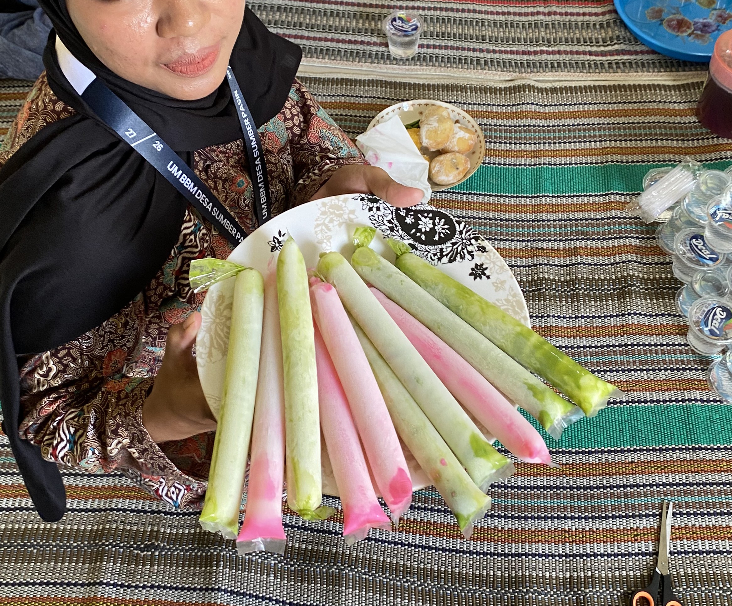 Hasil pelatihan es lilin