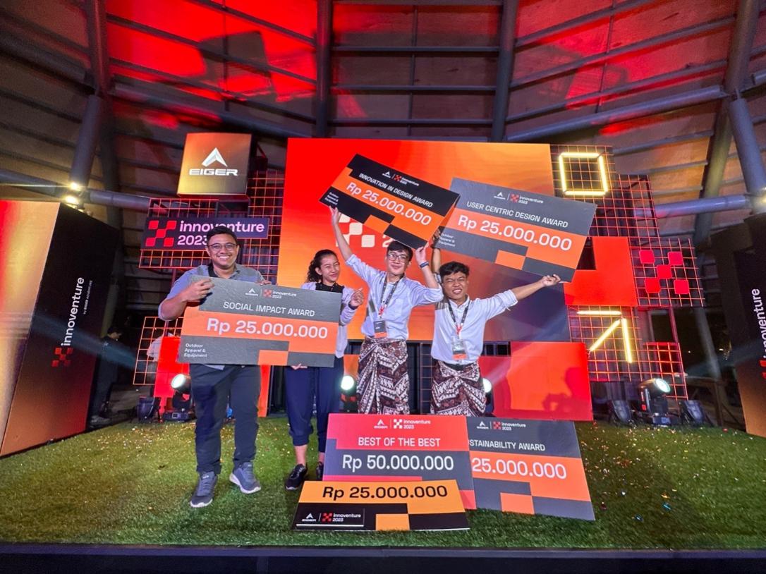 Program Wirausaha Merdeka Universitas Padjadjaran, Arif Hidayat meraih penghargaan Best of The Best Innoventure dari Eiger. (Foto: Dok Arif Hidayat)