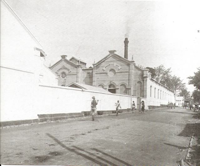 Bandoengsche Kinine Fabriek N.V. Foto Tropen Museum