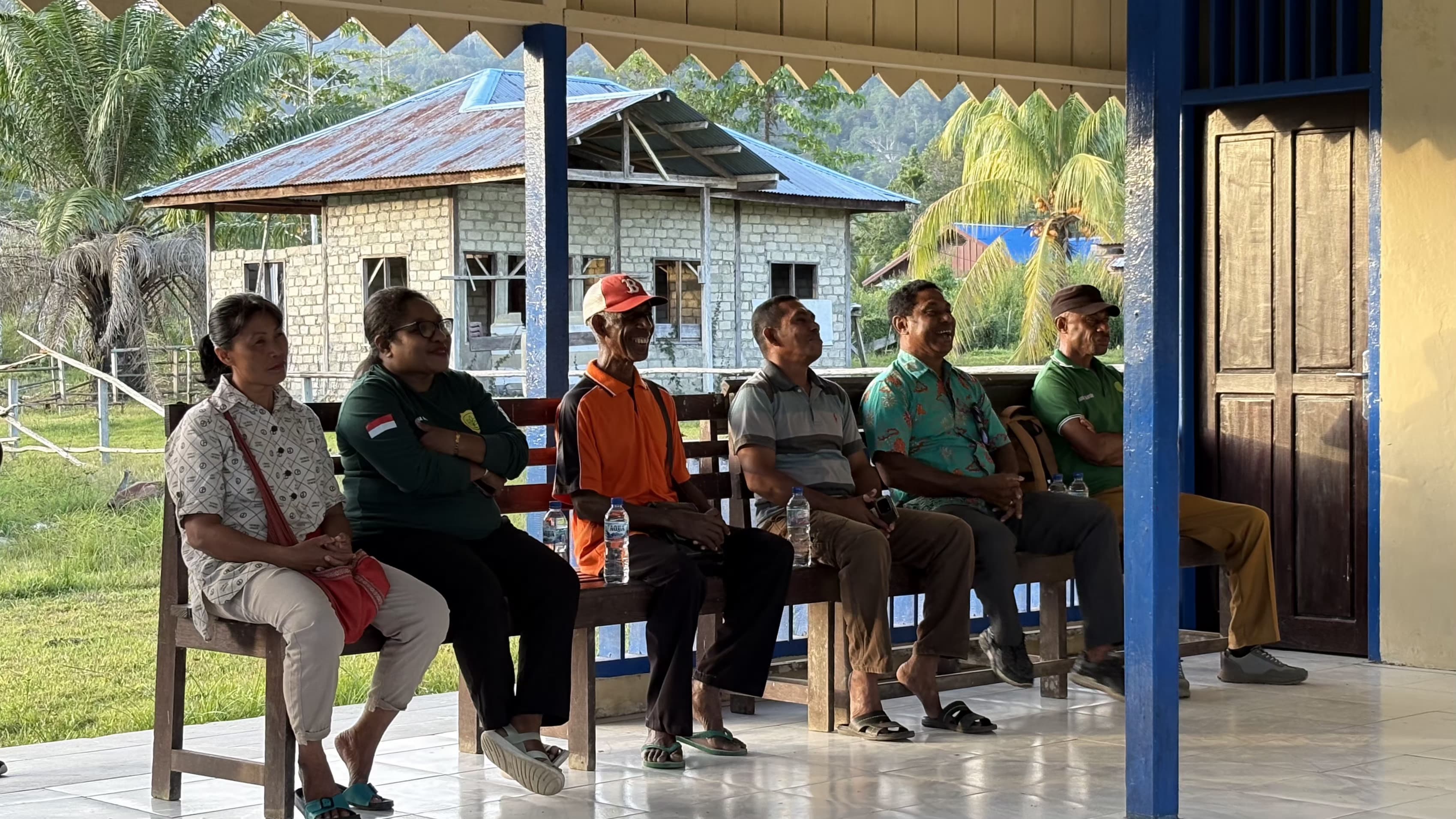  Perwakilan lembaga adat dan lembaga pemerintah Kampung Werianggi | Dokumentasi Pribadi 