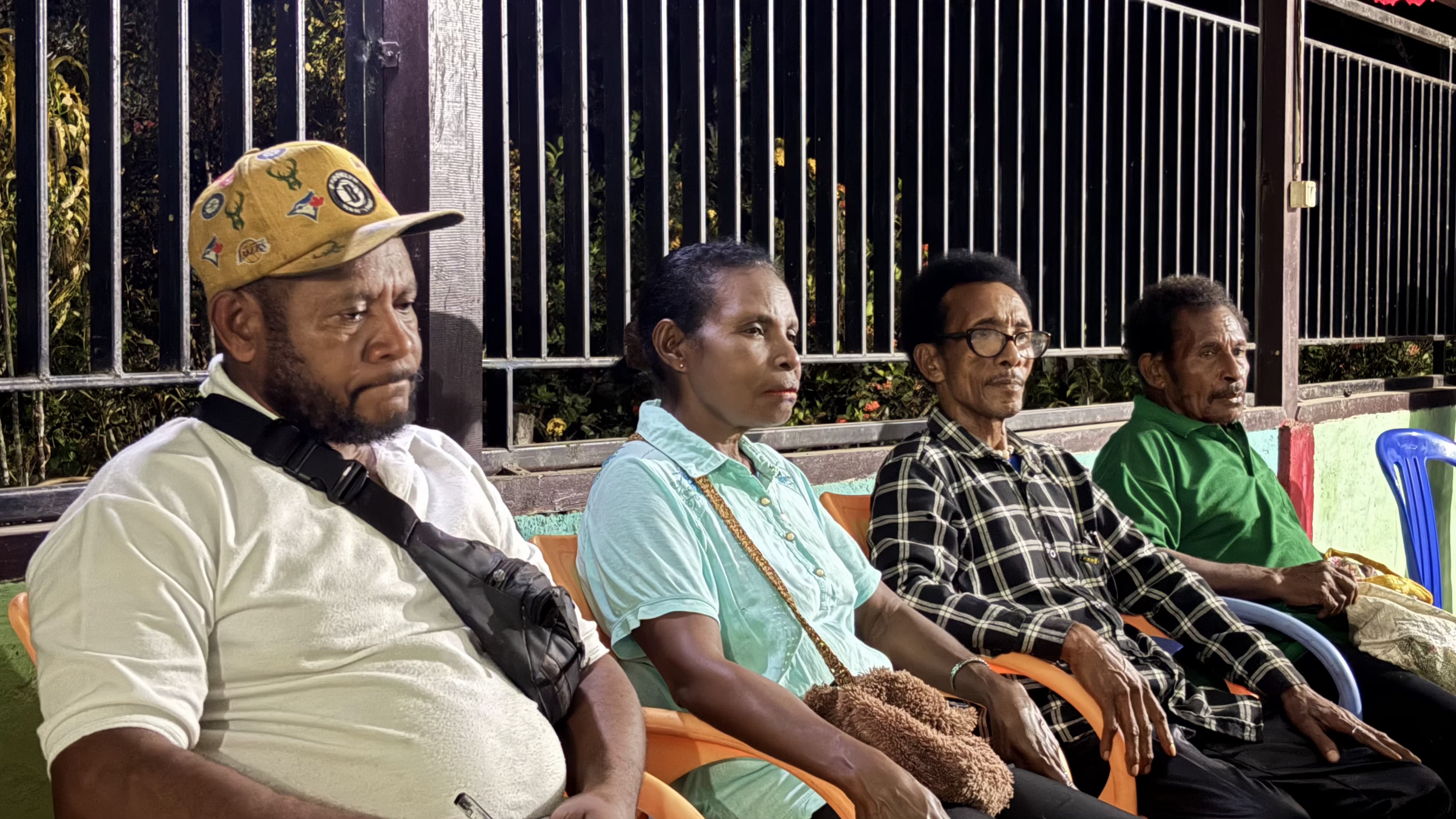 Kepala Marga Tatiorim, tokoh adat Marga Werianggi dari Kampung Werianggi, Kepala Marga Kurube, dan tokoh adat Marga Werianggi dari Kampung Tatiorim sedang mengikuti FGD | Dokumentasi Pribadi