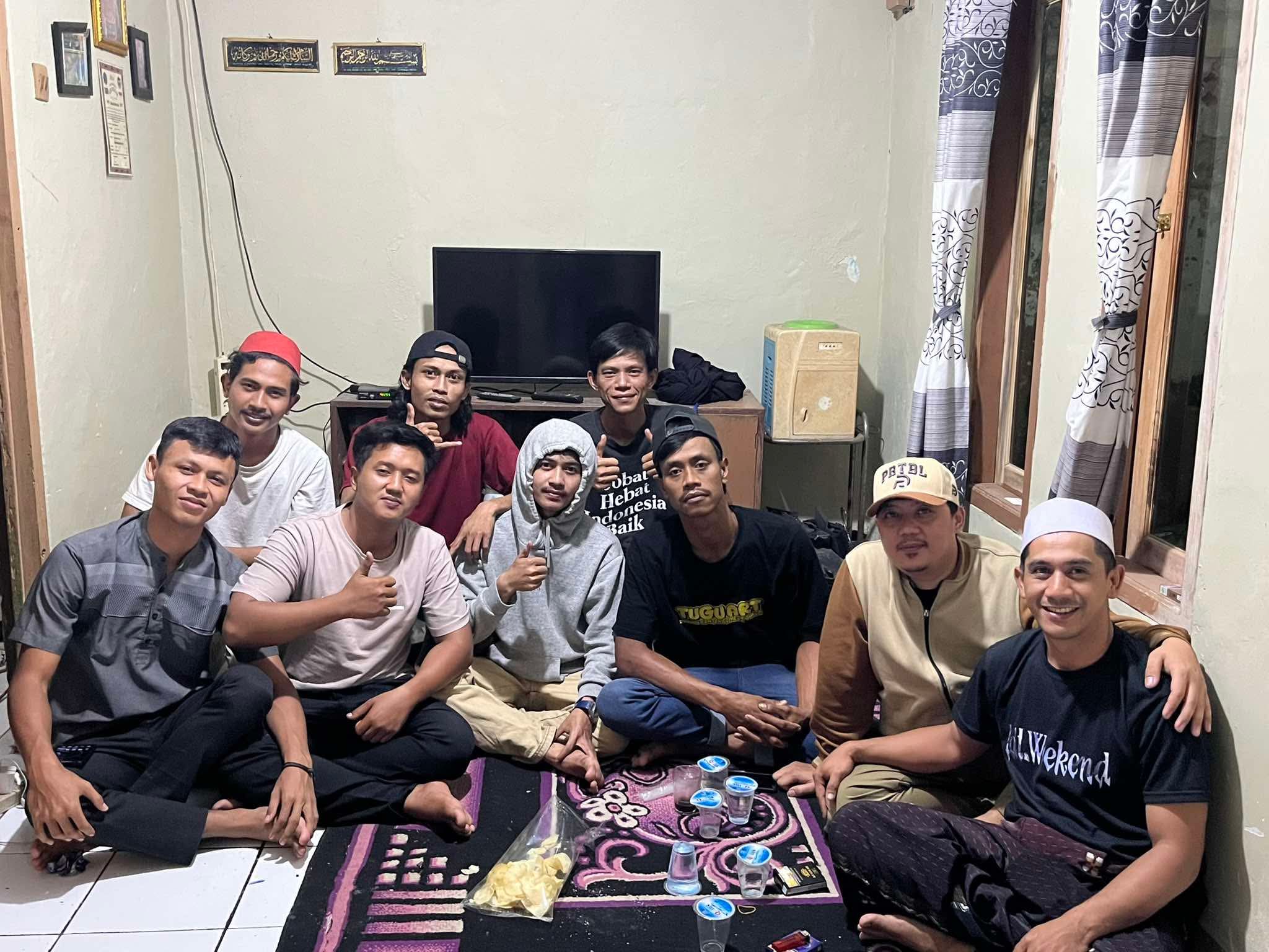 Ruang Diskusi dan Silaturahmi Konten Kreator Tugu Art Cigombong dan Pemuda Selaawi 07 Ciburayut | sumber: Dok. Pribadi Belgi Alhuda