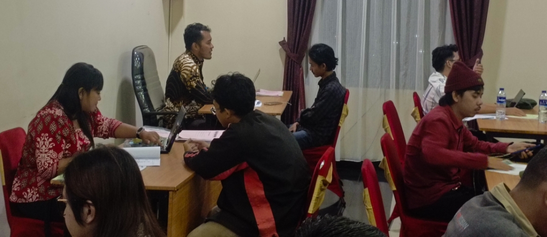Para peserta (Asesi) pada saat menghadap tim penguji (Asesor) | sumber: Dok. Pribadi Belgi Alhuda