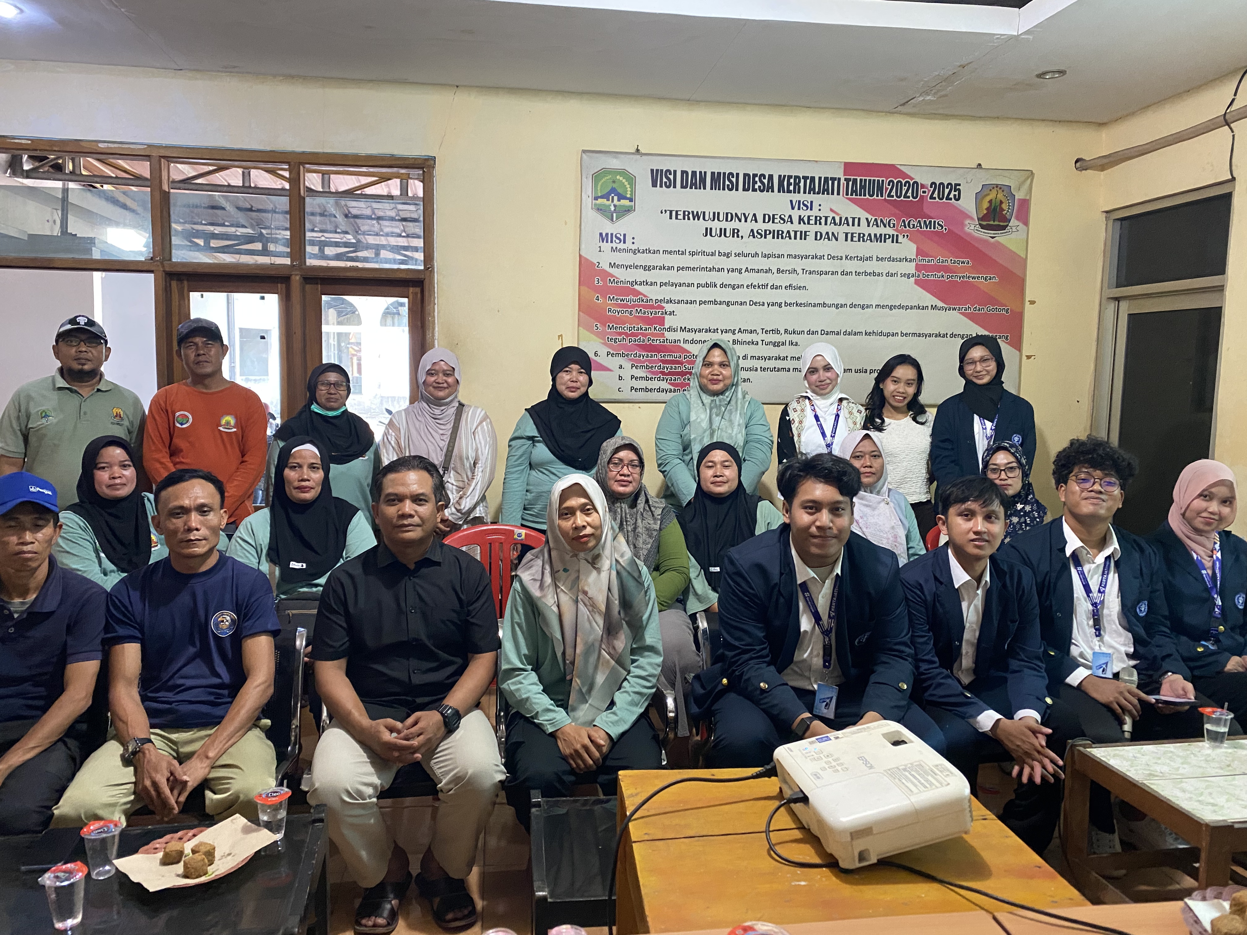 Sosialisasi pengelolaan sampah organik kepada peserta KERTAKSI di Desa Kertajati