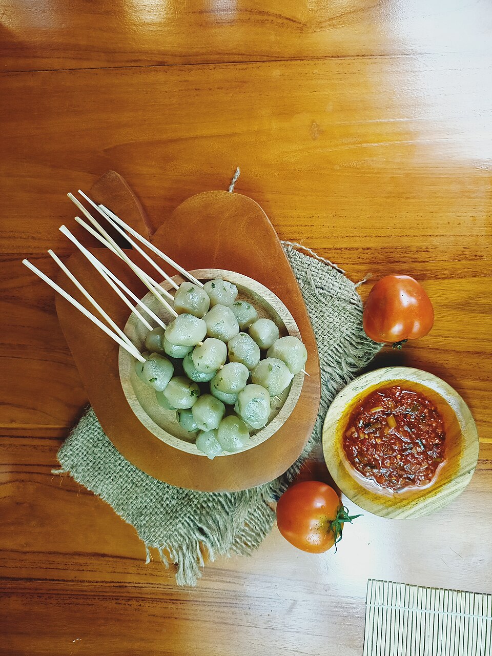 Cilok | Wikimedia Commons | Dianascorner (dengan sedikit perubahan)