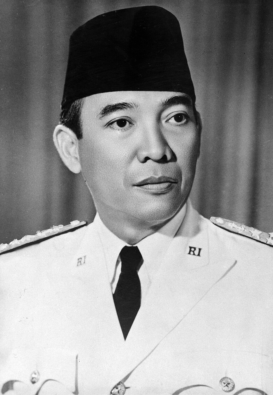 Soekarno | Wikimedia Commons | Anonymous