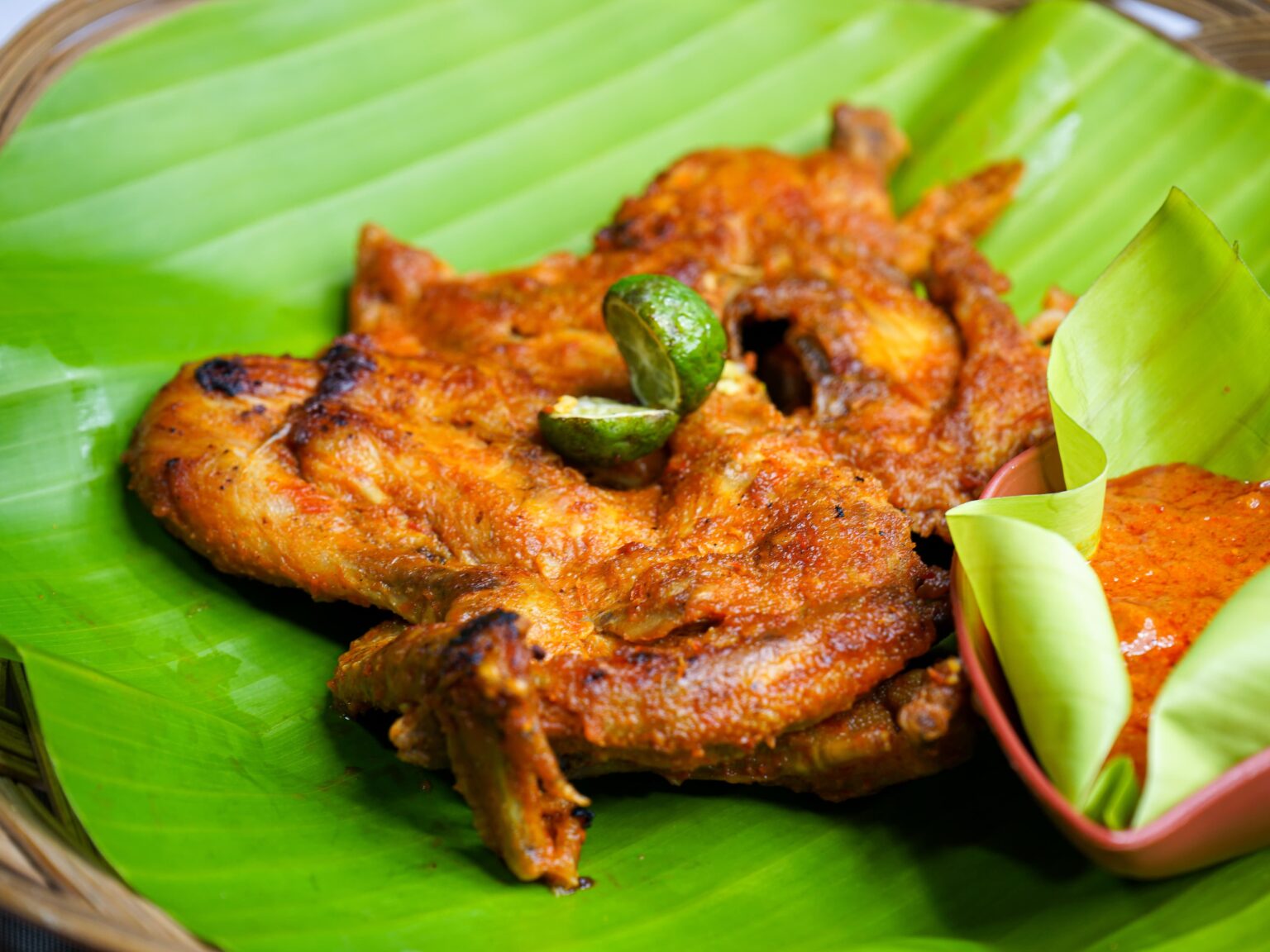 Apa Bedanya Ayam Betutu dan Ayam Taliwang? Jawabannya Tidak Sekedar Rasanya | Dinas Pariwisata NTB