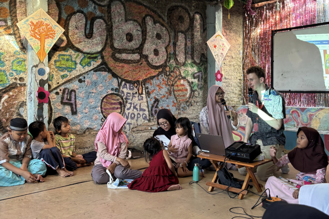 Belajar bahasa dan budaya jadi lebih seru lewat berbagai permainan dan aktivitas interaktif