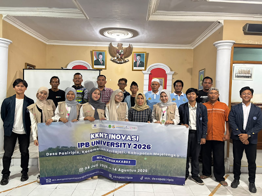 Dokumentasi bersama perangkat desa.png Dokumentasi Pribadi
