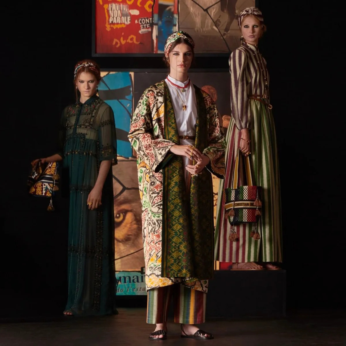 Kain Endek Bali dalam Koleksi Dior yang Dipamerkan di Paris Fashion Week | Visit Indonesia