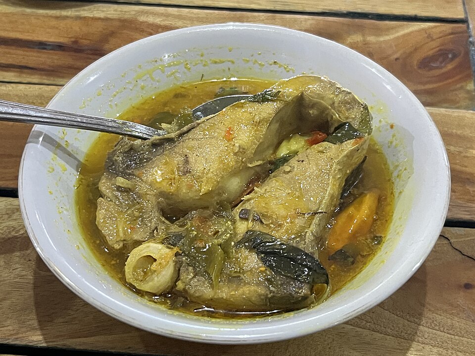 ikan kuah kuning, makanan khas papua