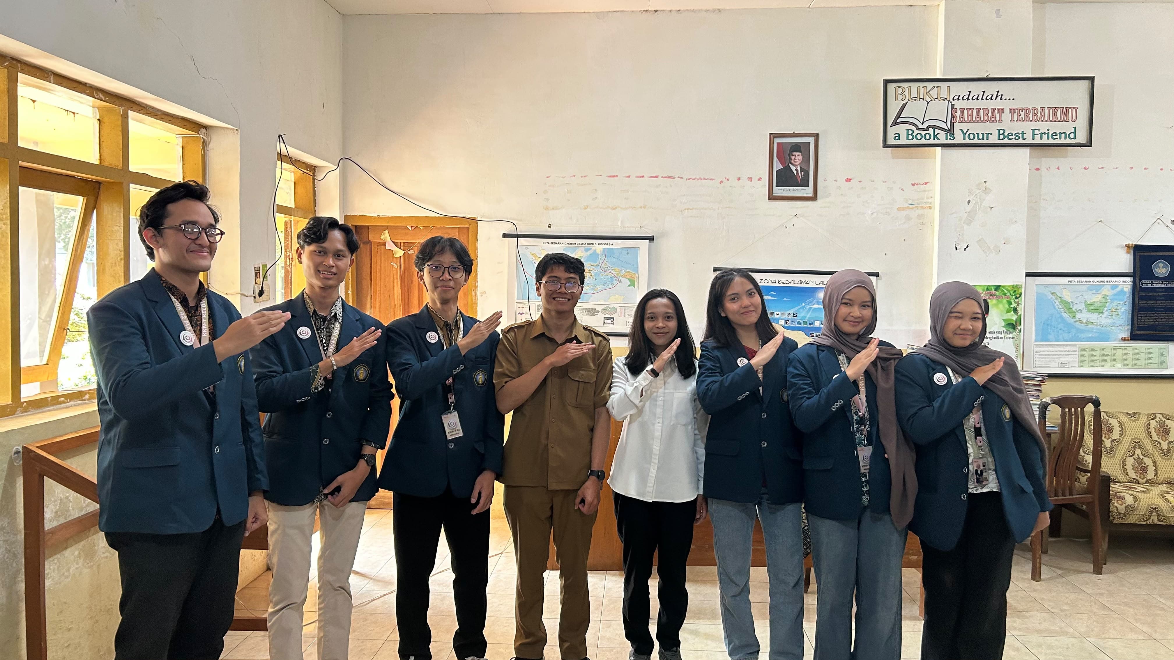  Tim Pengembang Program KKN Tematik Kelompok 42 FIA UB 2026. Sumber foto: Dokumentasi Pribadi. 