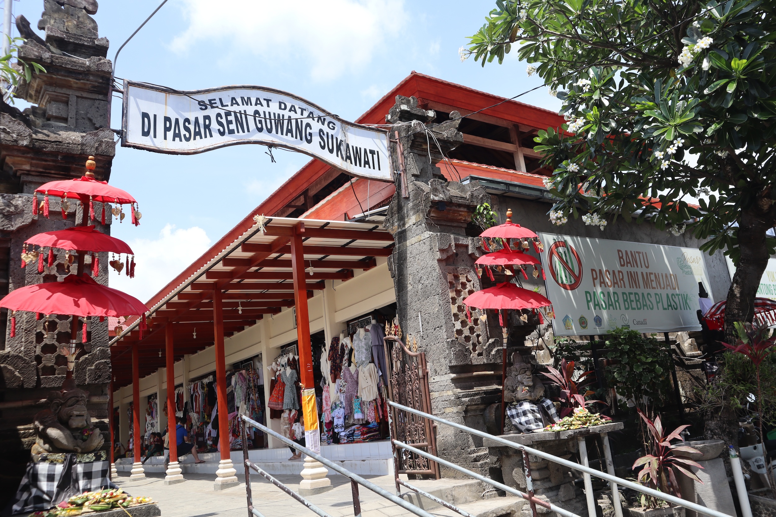 pasar seni sukawati, pasar seni sukawati bali, bali, tempat oleh-oleh khas bali