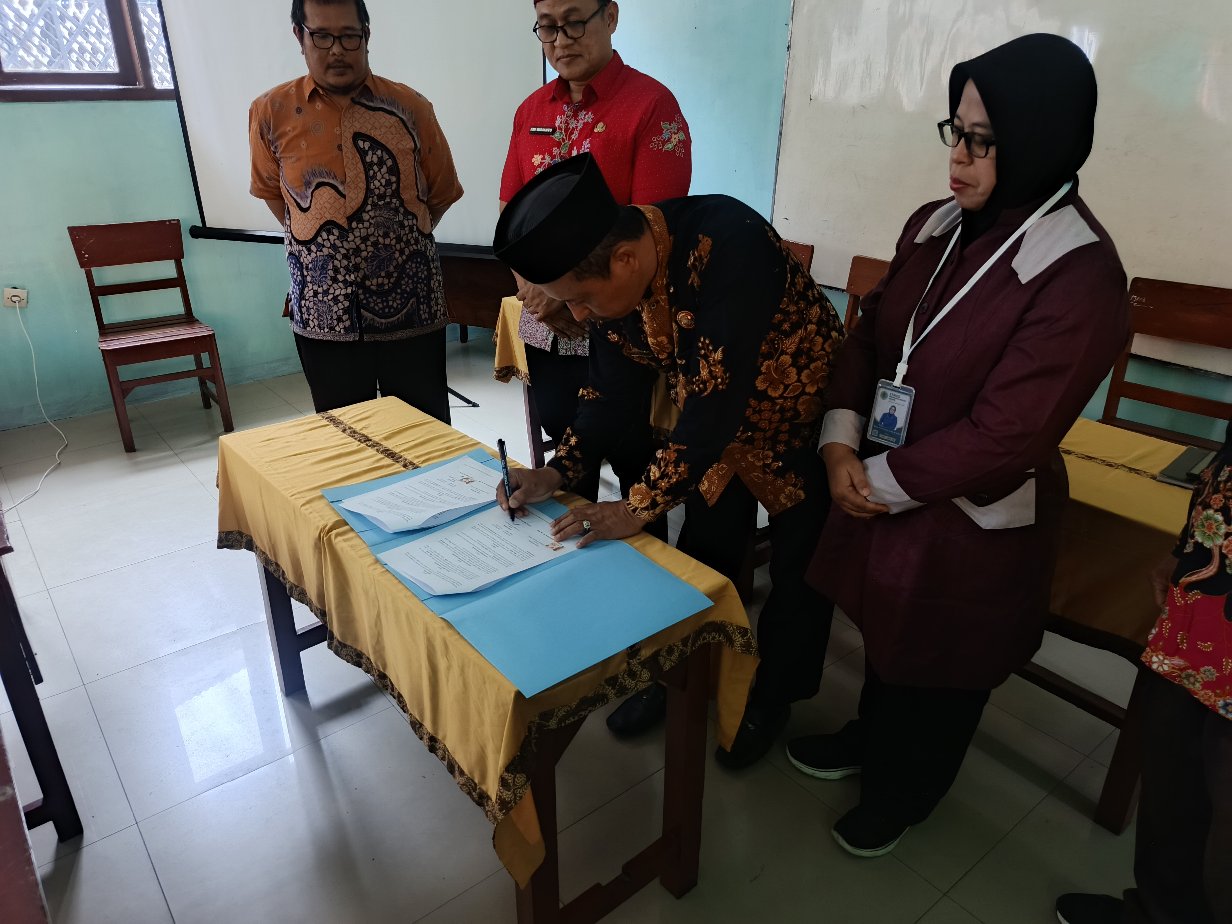 MoU MTs N Kota Pasuruan dan STIKES Widyagama Husada Malang (Sumber: Dok. Pribadi)