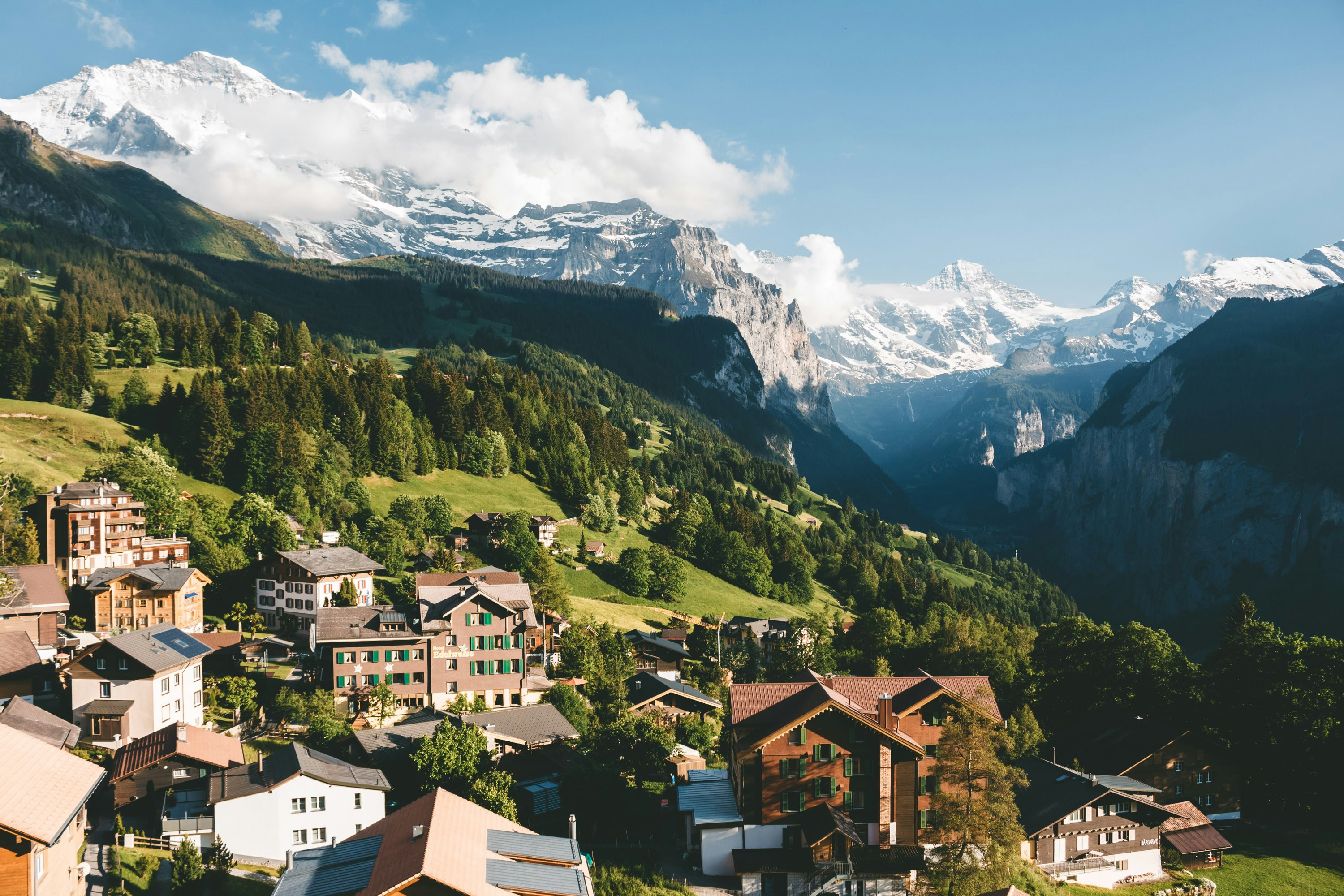 Mengapa Negara-negara dengan Indeks Kesejahteraan Tinggi seperti Swiss Bisa Makmur? | Unsplash @Yura Lytkin