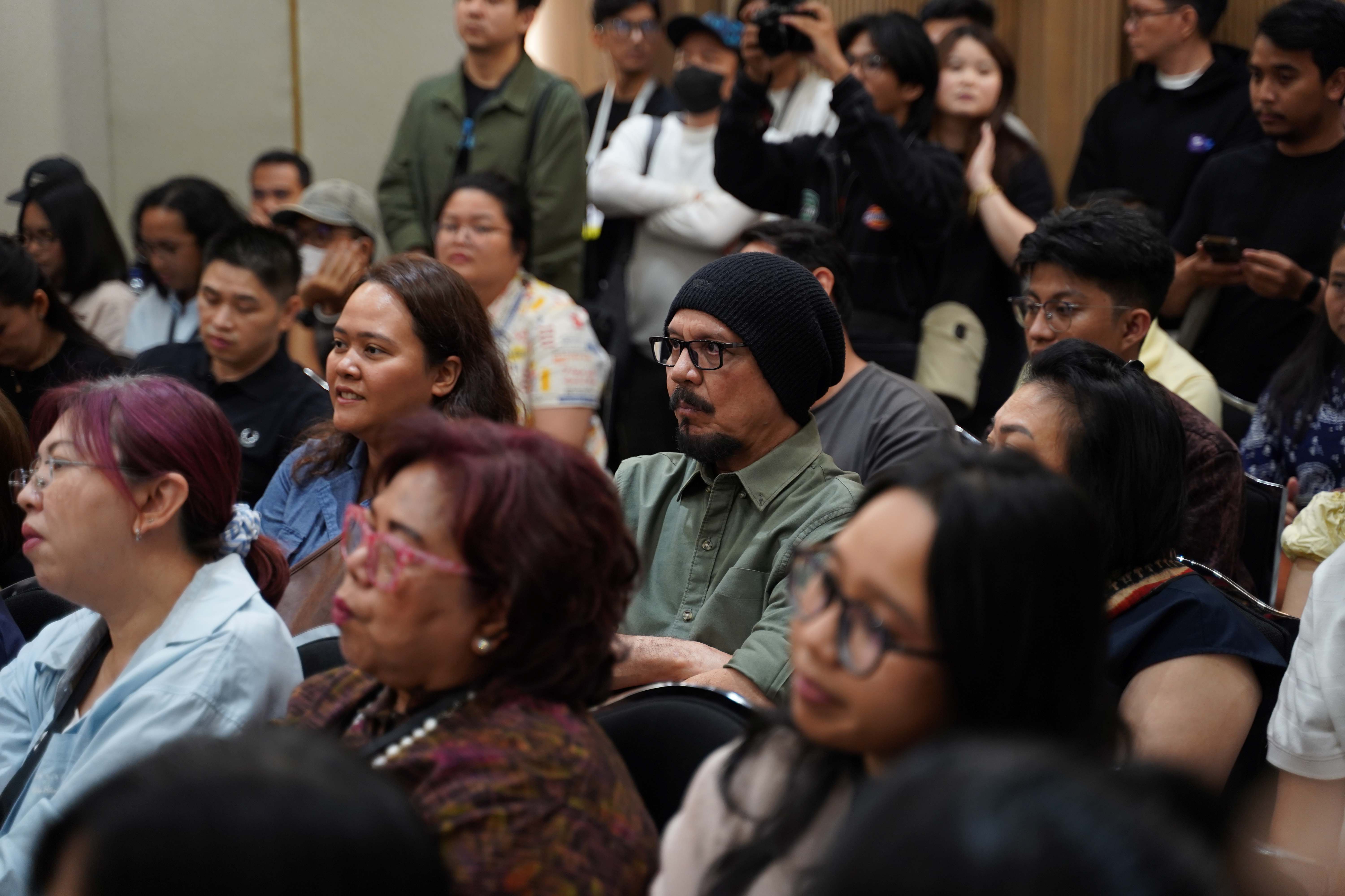 Peserta diskusi tampak memenuhi Nuri Room JCC. Salah satu yang hadir ialah Andy F. Noya yang dikenal sebagai pewara televisi acara Kick Andy. (Foto: WVI)